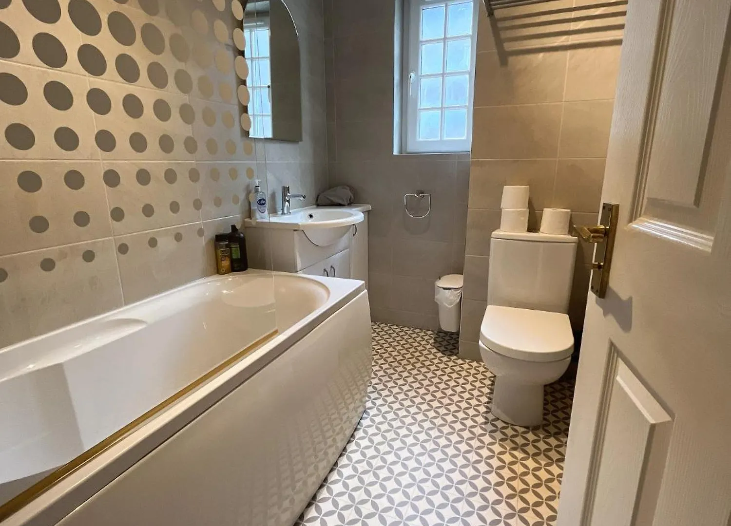 Apartment Relaxing Free Parking Space For One Room Edinburgh